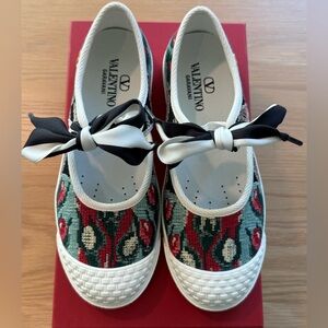 VALENTINO BALLERINA BAY BY BAY SNEAKER IN JACQUARD FABRIC WITH FLORAL EMBROIDERY